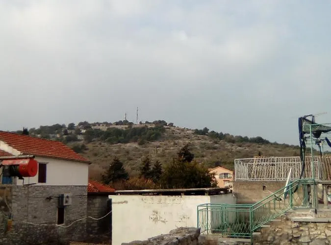 House With A Parking Space - 12159