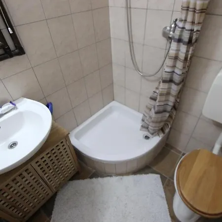 Ferienhaus House With A Parking Space - 12159 Murter